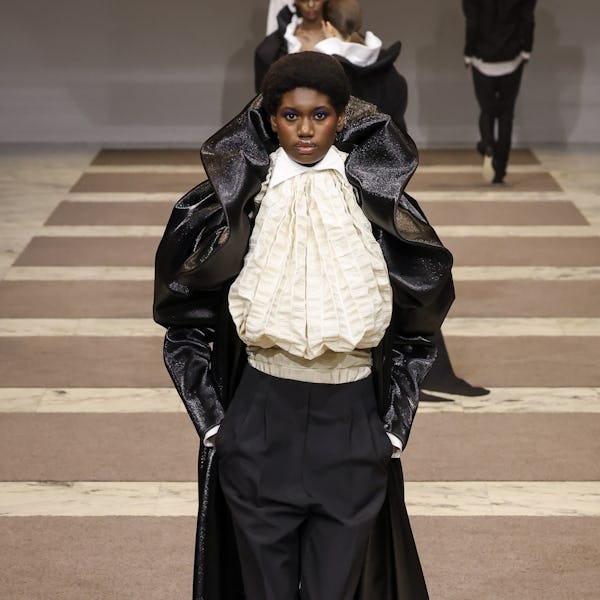 Viktor & Rolf Haute Couture Fall Winter 2022 2023 