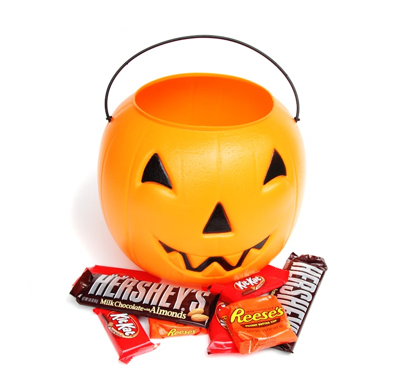 Here's what to know about a Halloween candy shortage for 2022.