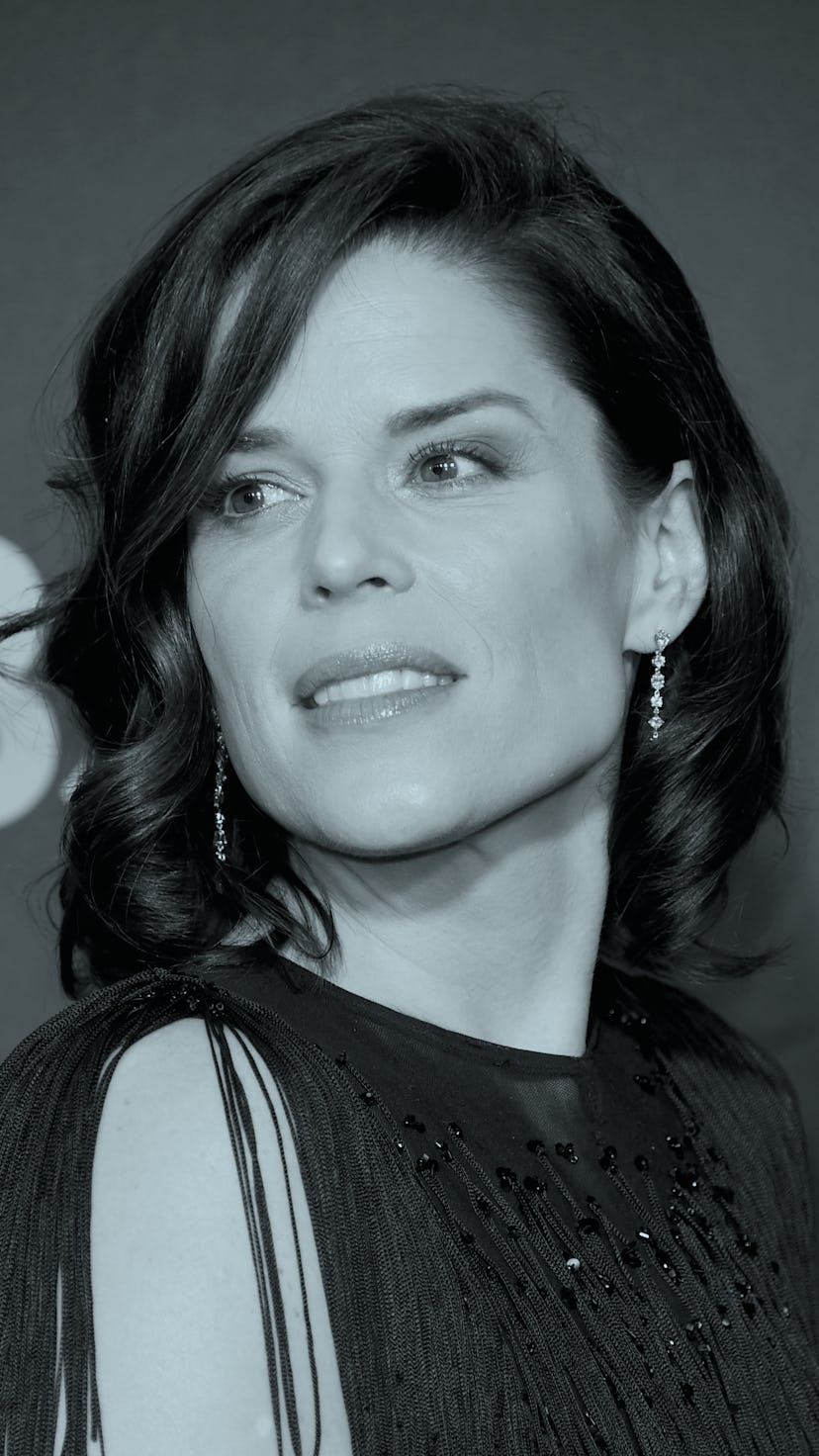 LOS ANGELES, CA - SEPTEMBER 17: Actor Neve Campbell attends the 69th Annual Primetime Emmy Awards a...