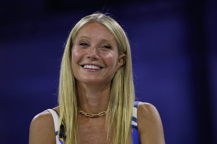 Gwyneth Paltrow and daughter Apple go on a girls trip to New York City.