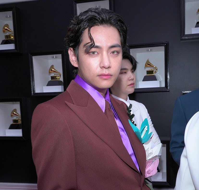 On Dec. 16, V shared the first photo of his friendship tattoo with BTS on Instagram.