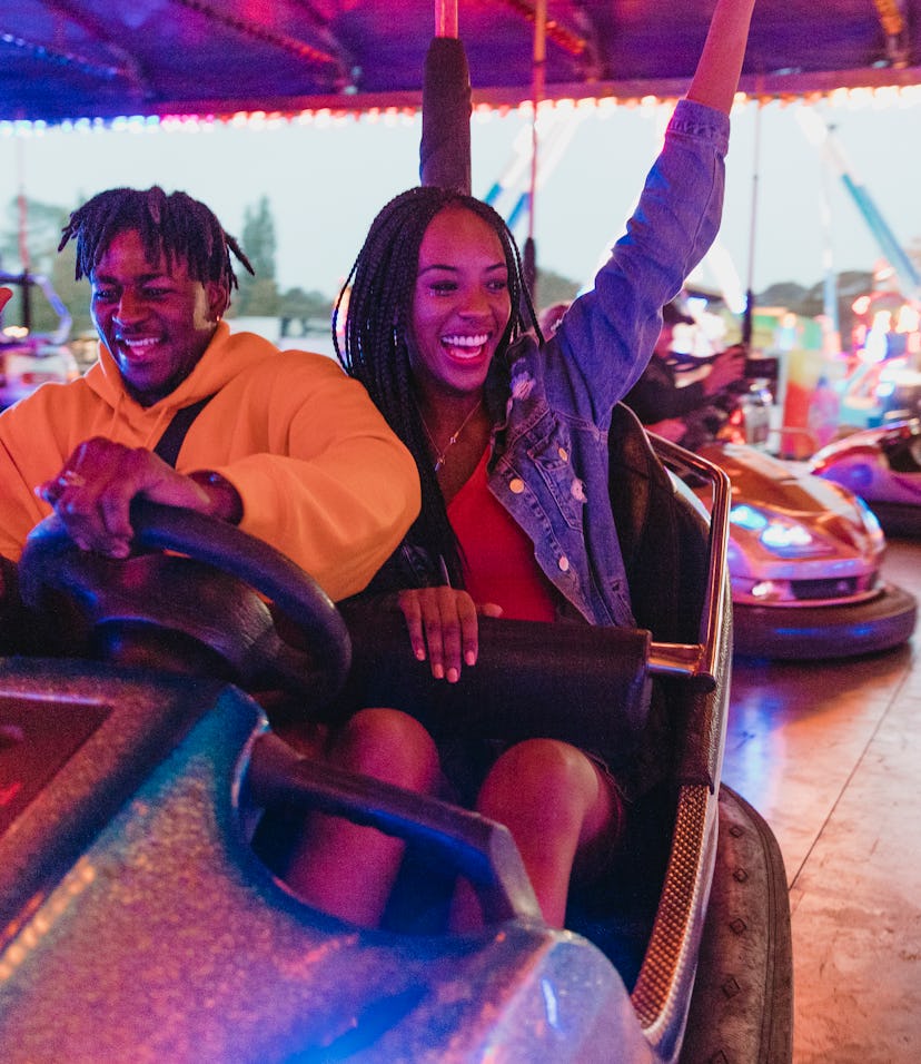 Couple using their zodiac sign to see if they should hook up with an ex.