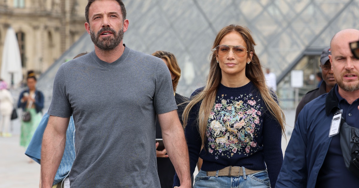Ben Affleck Was Freaked Out By The Paparazzi Level-Up In Paris