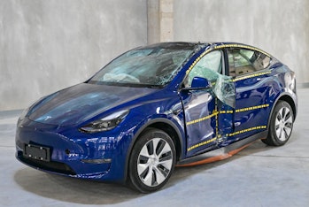 09 October 2021, Brandenburg, Grünheide: A Tesla Model Y side-impact test car is seen at a productio...