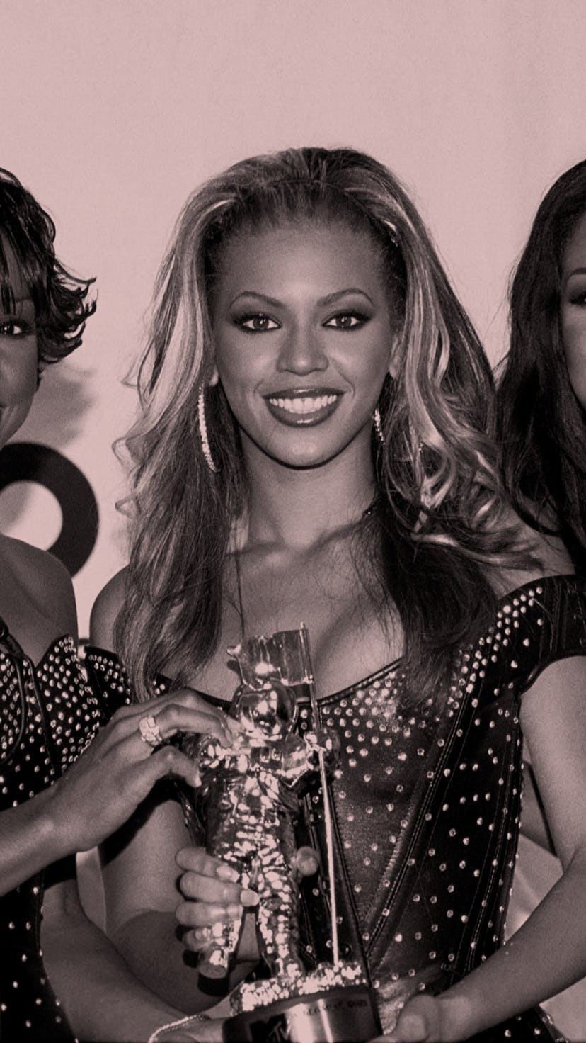 (Original Caption) Destiny's Child with their award. (Photo by Steve Azzara/Corbis via Getty Images)