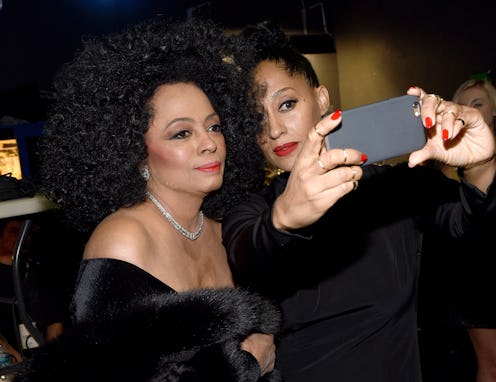 Diana Ross and Tracee Ellis Ross take a selfie at the 2014 American Music Awards 