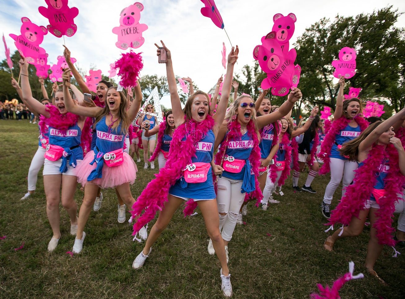 UNITED STATES - October 6: Members of Alpha Phi sorority chant as they welcome their new members on ...