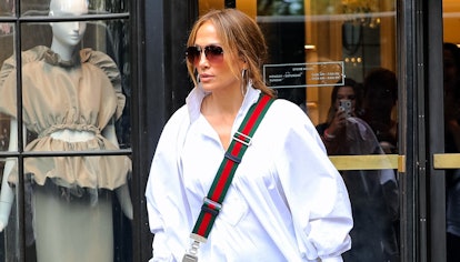Jennifer Lopez's white shirt outfit