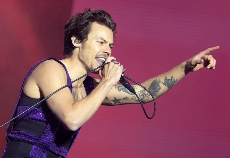 COVENTRY, ENGLAND - MAY 29: Harry Styles performs on stage at Radio 1's Big Weekend 2022 at the War ...