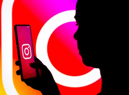 Does Instagram Have A BeReal-Type Feature? IG Candid Challenges Are Similar