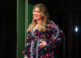 Kelly Clarkson films a music video in the subway station in Columbus Circle. Singer Kelly Clarkson g...