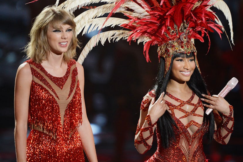 LOS ANGELES, CA - AUGUST 30:  Recording artists Taylor Swift (L) and Nicki Minaj perform onstage dur...