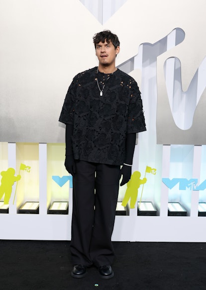 NEWARK, NEW JERSEY - AUGUST 28: Omar Apollo attends the 2022 MTV VMAs at Prudential Center on August...