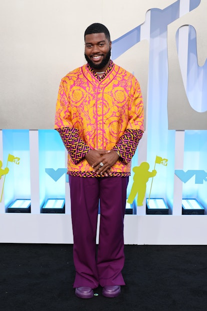 NEWARK, NEW JERSEY - AUGUST 28: Khalid attends the 2022 MTV VMAs at Prudential Center on August 28, ...