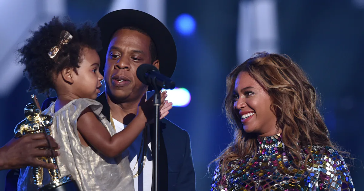 12 Photos Of Beyonce's Best VMAs Moments From 2000 to 2022 ...