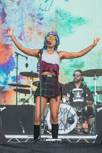 READING, ENGLAND - AUGUST 28: (EDITORIAL USE ONLY) Willow performs on the main stage at Reading Fest...