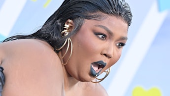 NEWARK, NEW JERSEY - AUGUST 28: Lizzo attends the 2022 MTV Video Music Awards at Prudential Center o...
