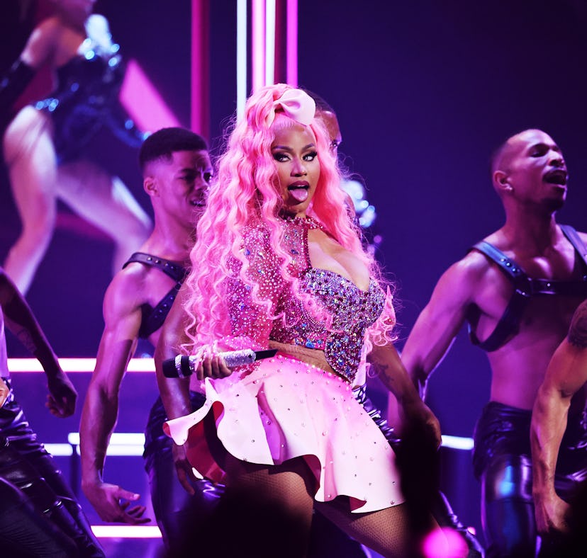 Here are some hilarious memes about the 2022 MTV Video Music Awards.