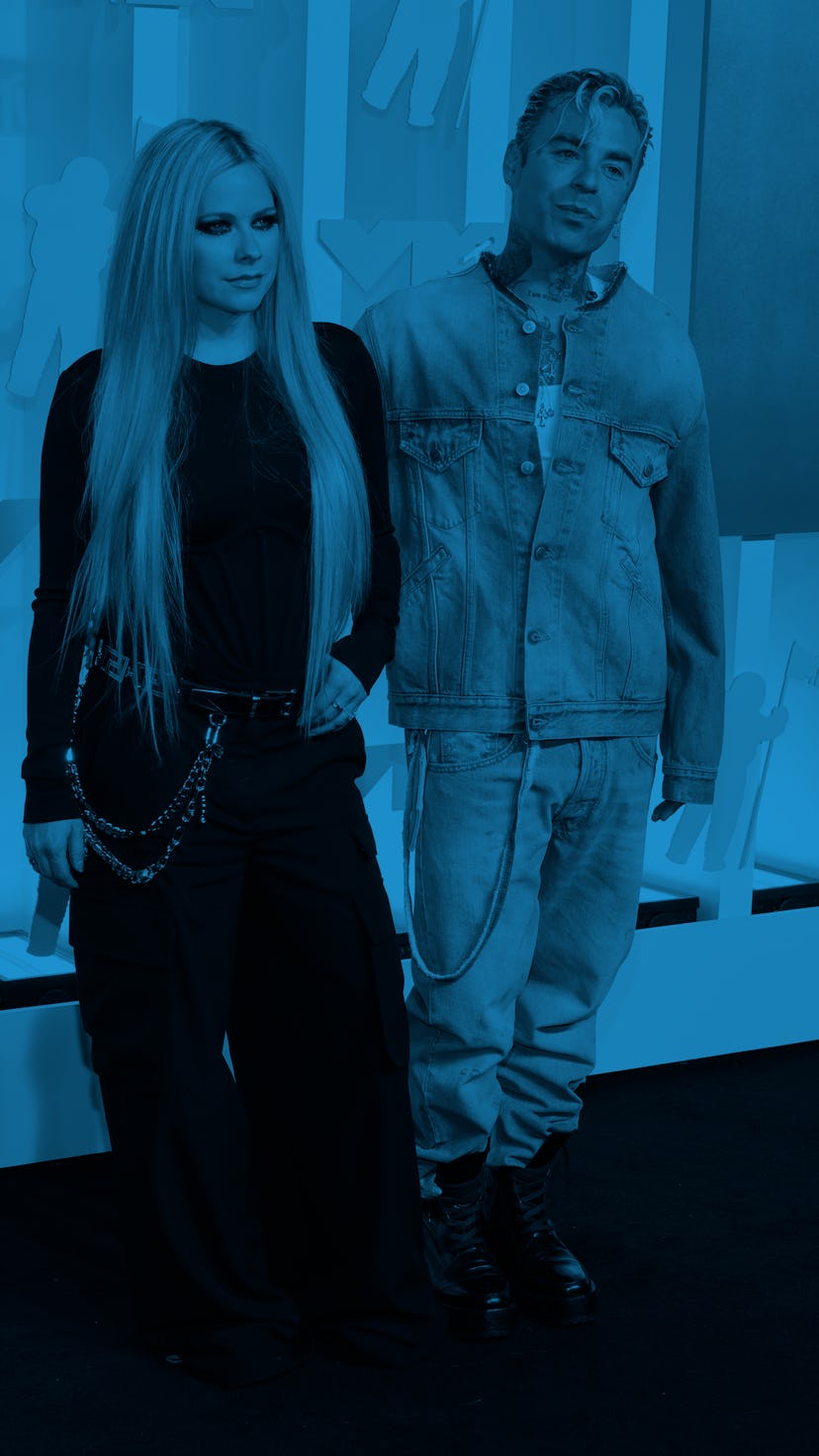 NEWARK, NEW JERSEY - AUGUST 28: (L-R) Avril Lavigne and Mod Sun attend the 2022 MTV VMAs at Prudenti...