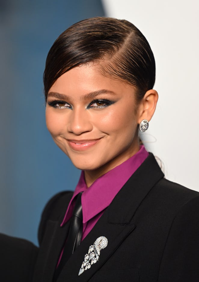 BEVERLY HILLS, CALIFORNIA - MARCH 27: Zendaya attends the 2022 Vanity Fair Oscar Party hosted by Rad...