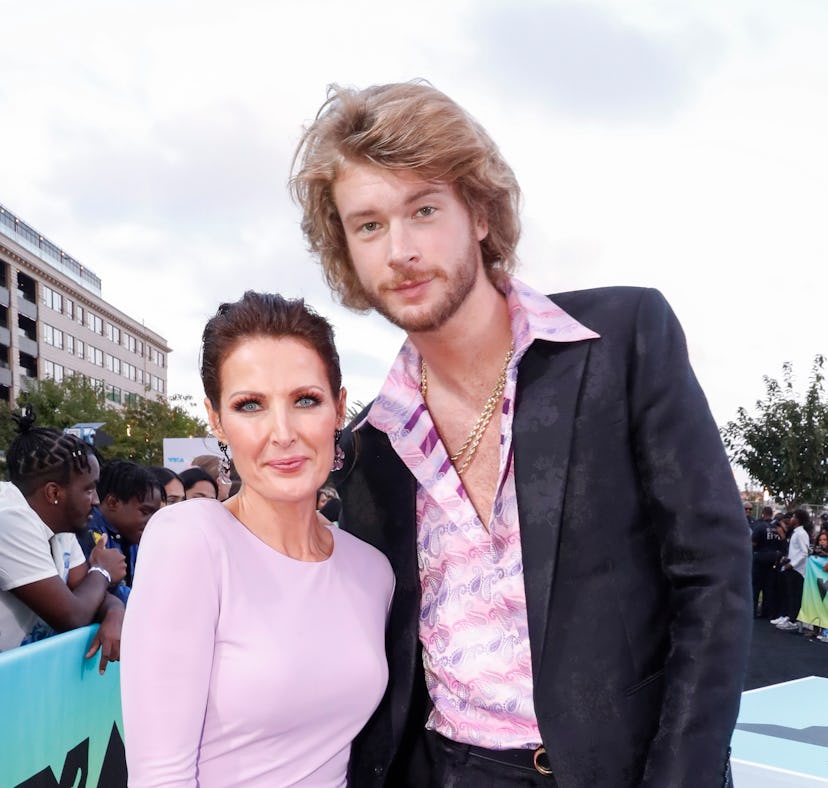 Yung Gravy and Sheri Easterling might be a PR relationship.