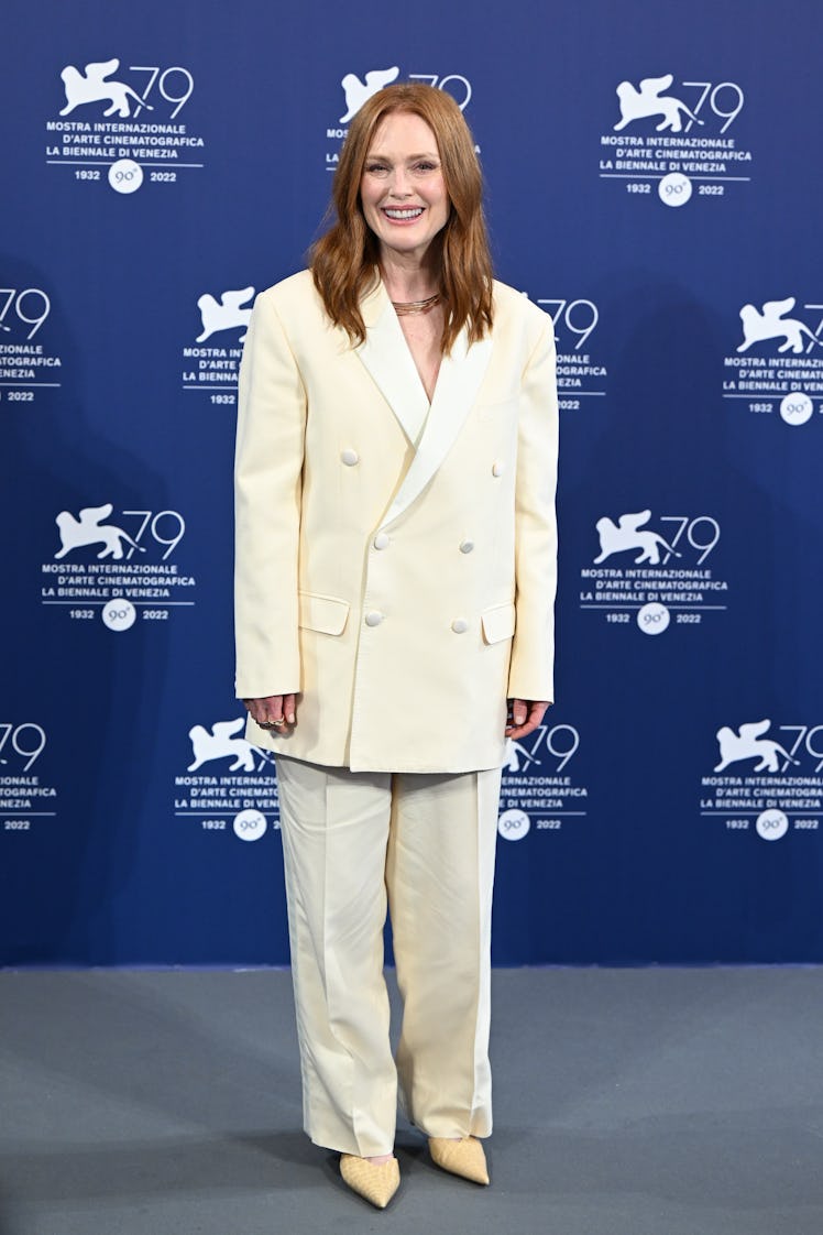 Julianne Moore  attends the jury photocall at the 79th Venice International Film Festival 