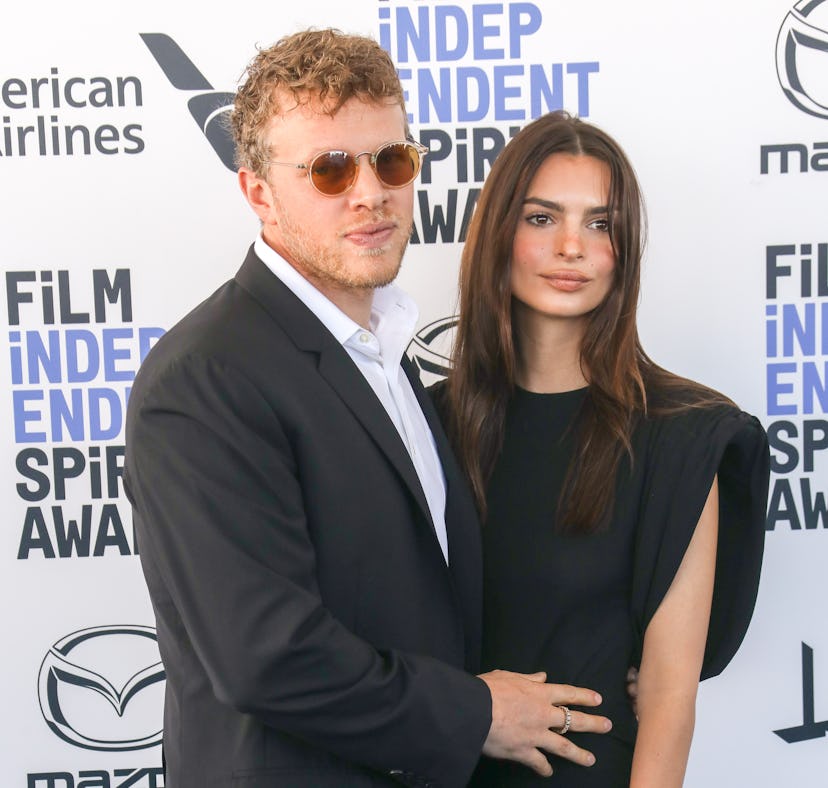 Sebastian Bear-McClard reportedly wants to get back together with Emily Ratajkowski.