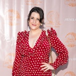 Melanie Lynskey just opened up about the body-shaming she and her co-stars of 'Coyote Ugly' faced wh...