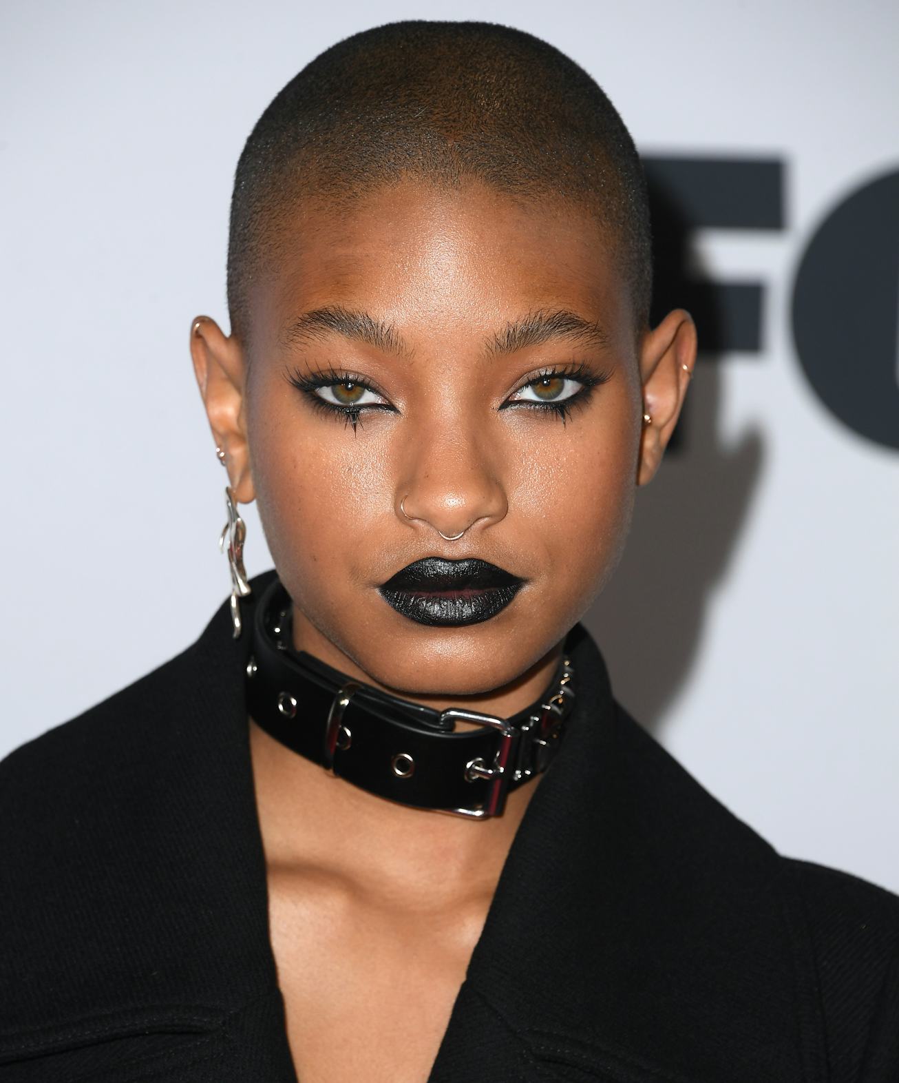 LOS ANGELES, CALIFORNIA - MARCH 22: Willow Smith arrives at the 2022 iHeartRadio Music Awards at Shr...