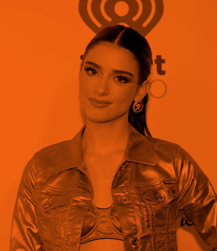 INGLEWOOD, CALIFORNIA - DECEMBER 03: Dixie D'Amelio attends 102.7 KIIS FM's Jingle Ball 2021 Present...