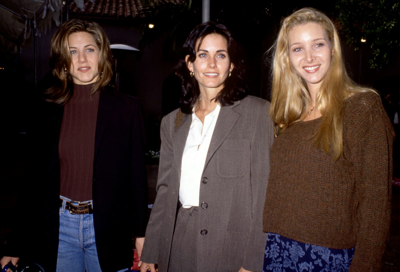 Lisa Kudrow Felt Insecure About Her Body While Filming 'Friends' With ...