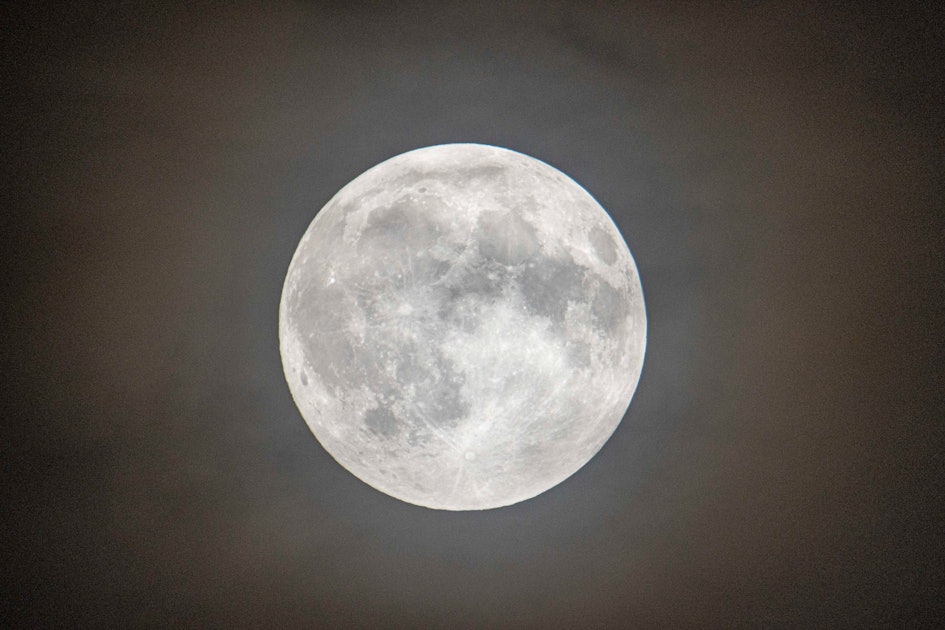 August 2022’s Full Sturgeon Moon In Aquarius Needs Strong Boundaries