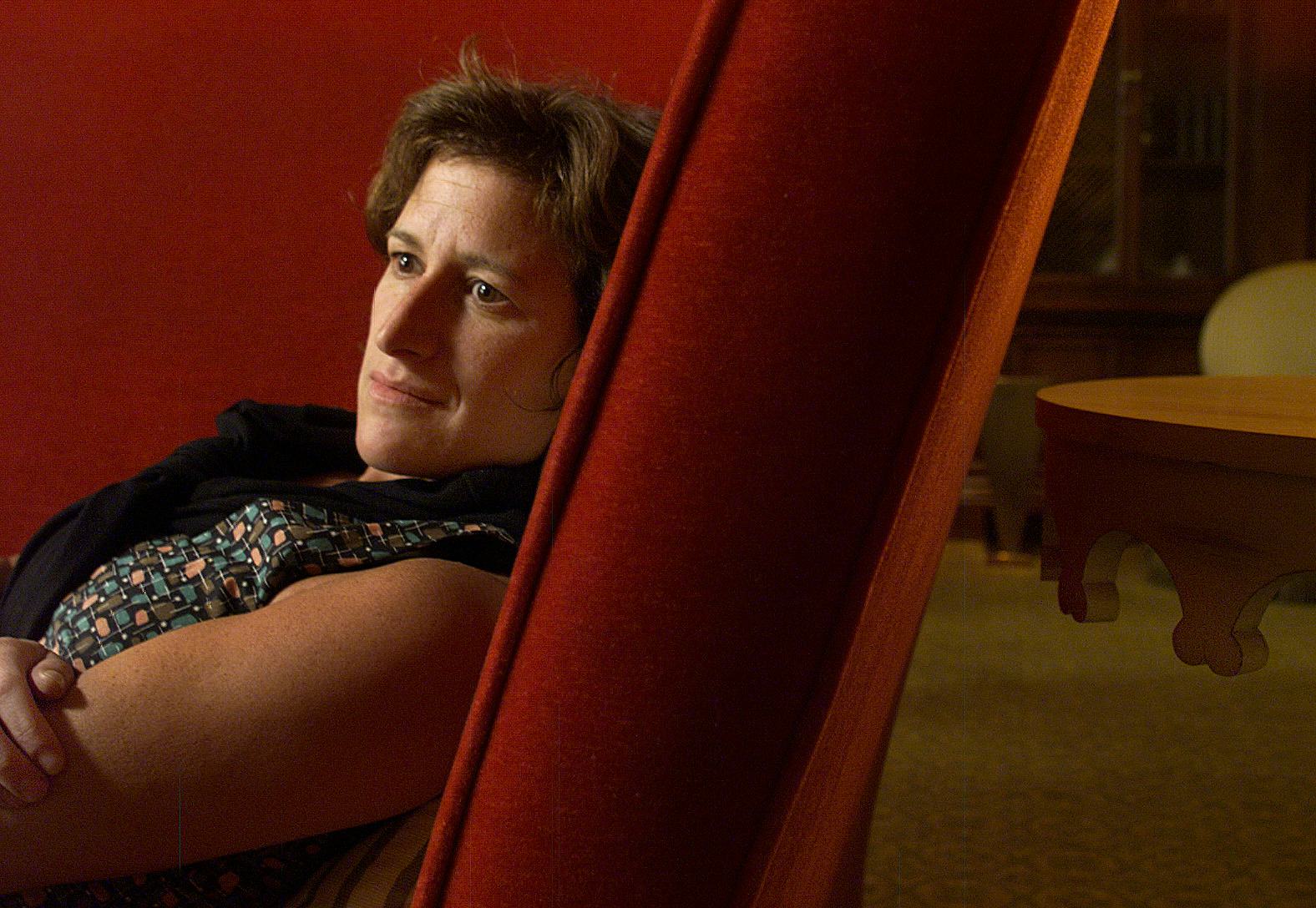 BANKS21-C-18JUN99-DD-MAC            Author Melissa Bank has a new novel out about growing up female ...