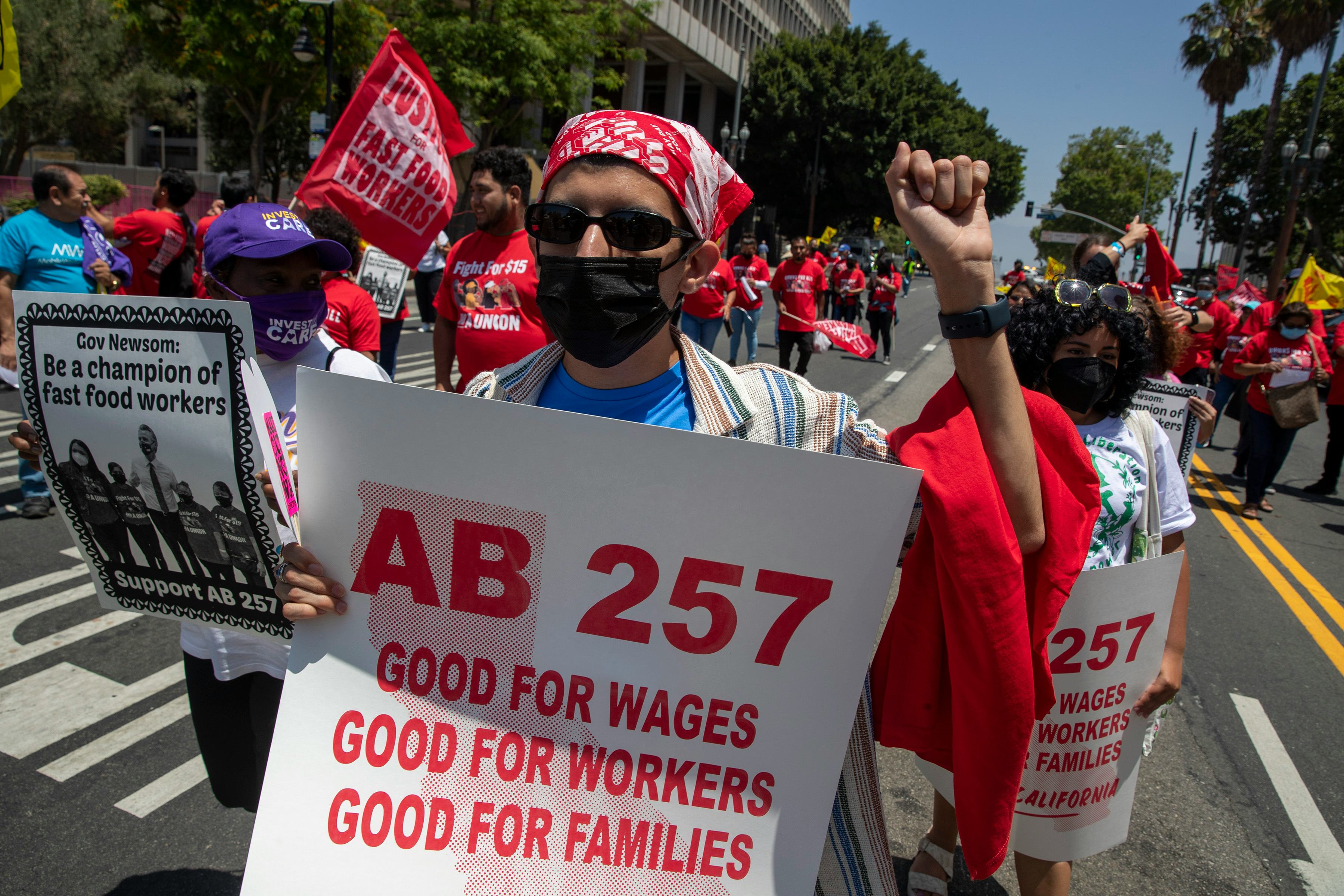 AB 257 California: Bill Could Transform Labor Laws For Fast Food Workers