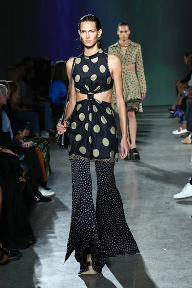 See All the very best Looks 4 NEW YORK, NEW YORK - SEPTEMBER 09: A model walks the runway at the Proenza Schouler fashion show dur...
