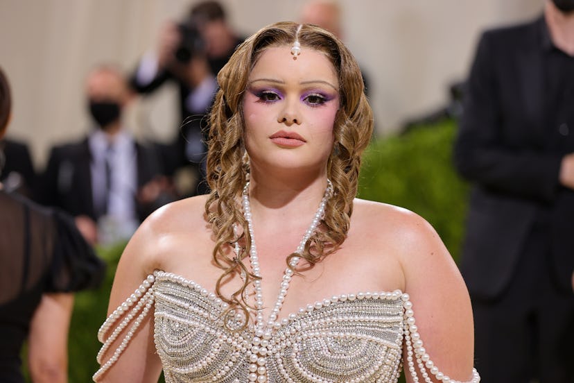 Barbie Ferreira wears thin eyebrows at the 2021 Met Gala
