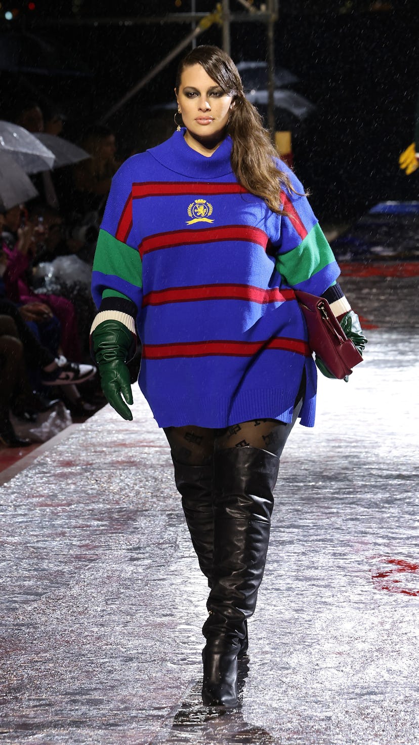 Ashley Graham walks the runway at the Tommy Hilfiger Fall 2022 show during NYFW.