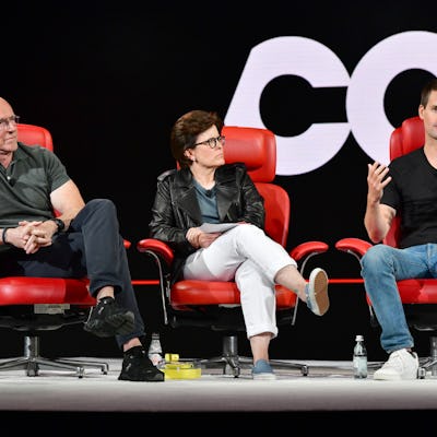 BEVERLY HILLS, CALIFORNIA - SEPTEMBER 07: (L-R) Scott Galloway, Kara Swisher, and Snap Inc. Co-found...