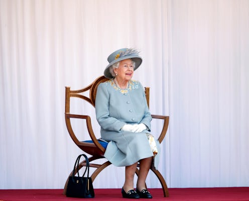 The Queen Used Her Handbag To Communicate With Her Team