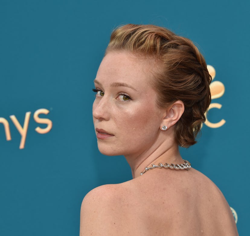 Hannah Einbinder best jewelry Emmys 2022