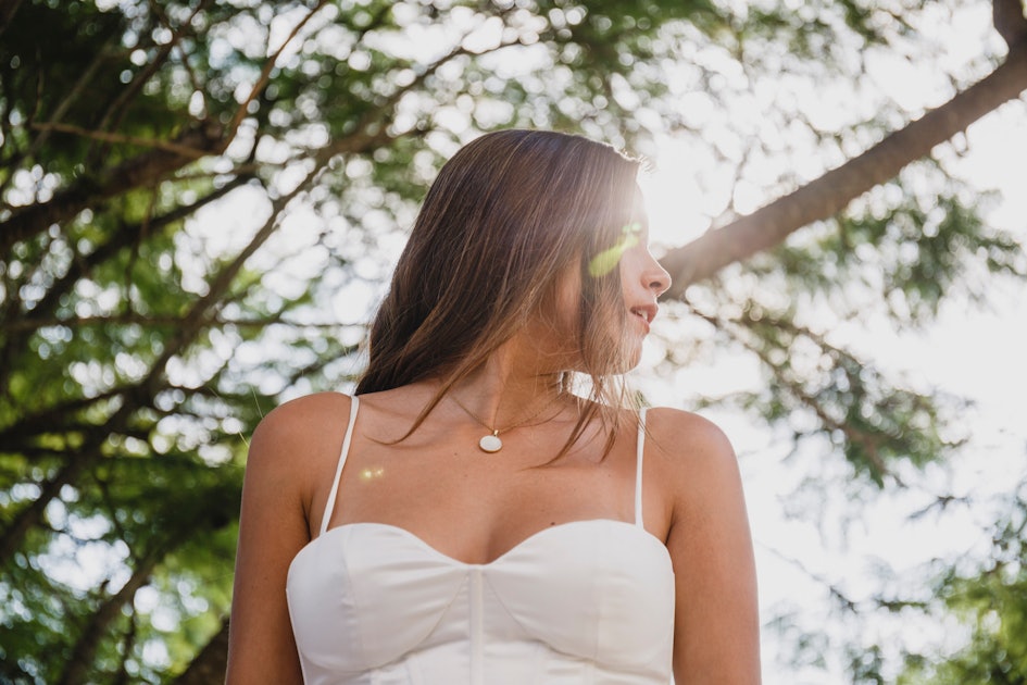 The 8 Best Strapless Bras For A Wedding Dress, According To An Expert