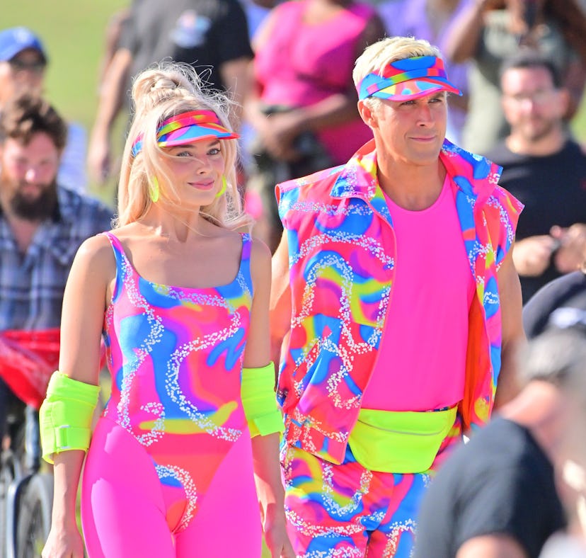 Try this Margot Robbie and Ryan Gosling Barbie Halloween couples costume.