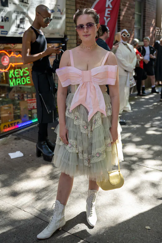 New York Fashion Week Spring/Summer 2023 Street Style Checked Off So ...