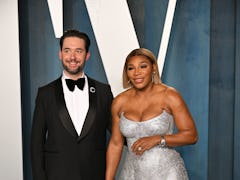 BEVERLY HILLS, CALIFORNIA - MARCH 27:  Alexis Ohanian and Serena Williams attend the 2022 Vanity Fai...