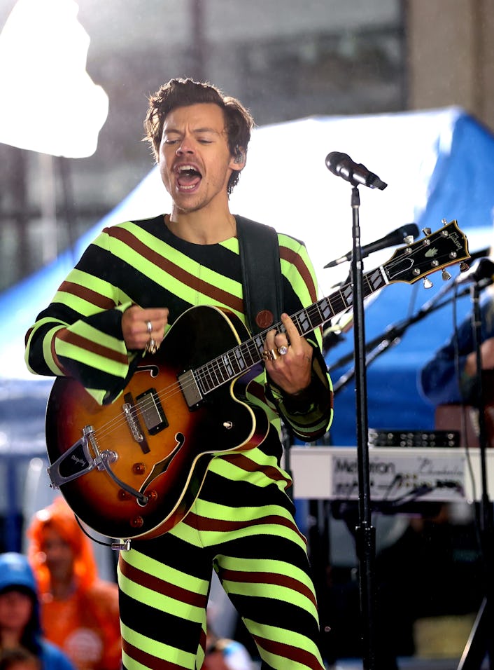 Harry Styles wants to give you Harryween concert tickets if you register to vote.