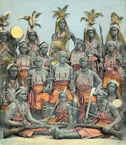 Dahomey Amazons or Female Warriors 1897 (現在のベナン) (Photo by Chris Hellier/Corbis via Getty...