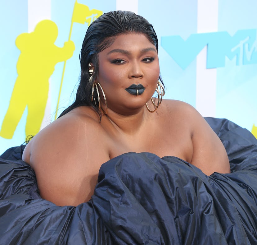 Lizzo in black lipstick at the 2022 MTV Video Music Awards on August 28, 2022.
