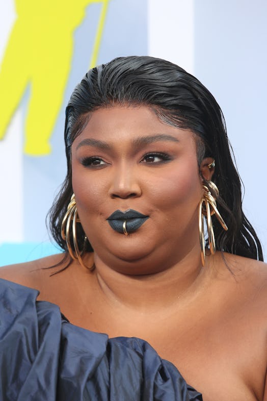 Lizzo wore black lipstick to the 2022 MTV Video Music Awards at Prudential Center on August 28, 2022...