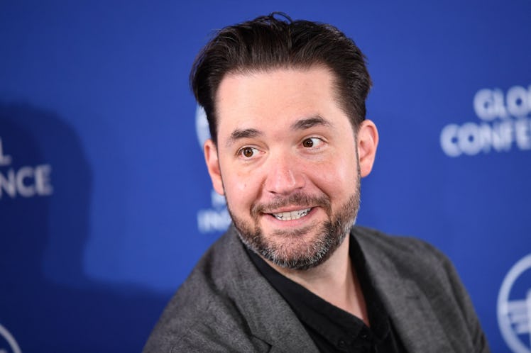 Alexis Ohanian has an indigo-green aura, which is compatible with Serena Williams' purple-red aura.
