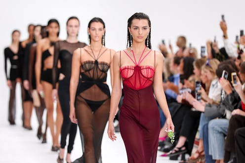 Emily Ratajkowski Nensi Dojaka spring/summer 2023